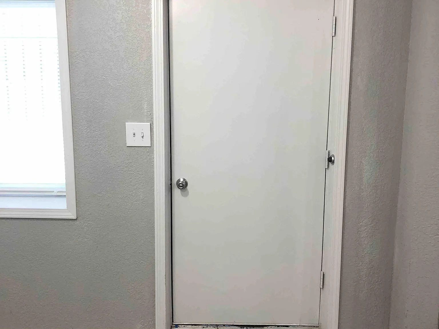 2 bed, 1.0 bath, 1118 sqft, $1,172 — Photo 2