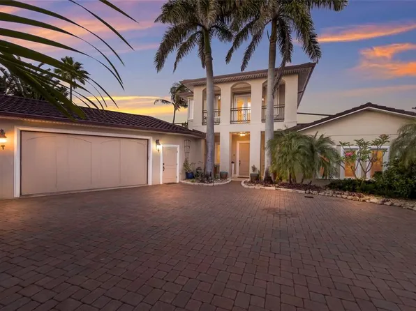 518 58th St, Holmes Beach, FL 34217