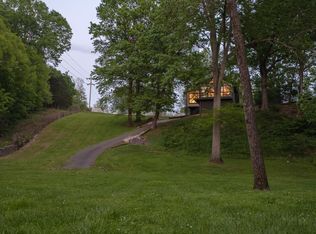 1055 Patton St, Shelbyville, TN 37160