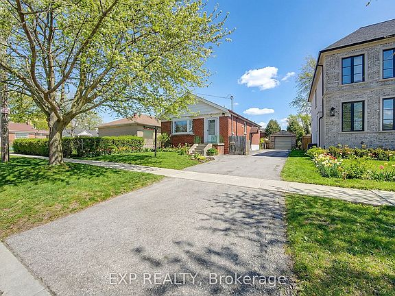 2nd image of 43 Yorkshire Rd