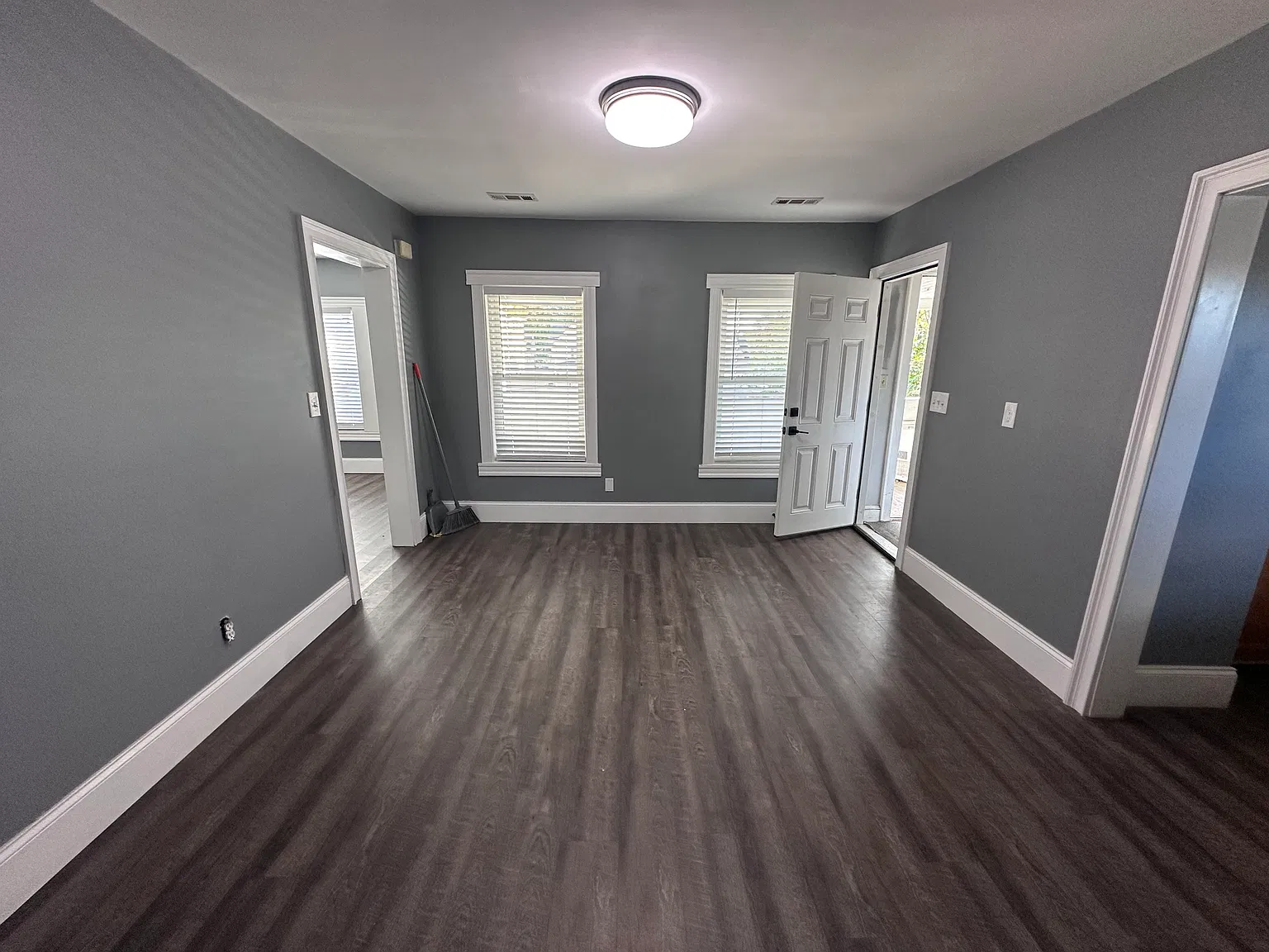 3 bed, $2,400 — Photo 4