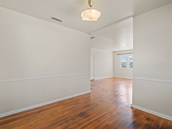 4th image of 10314 S Wilton Pl #10314