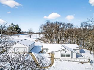 389 Highway Y, Winfield, MO 63389