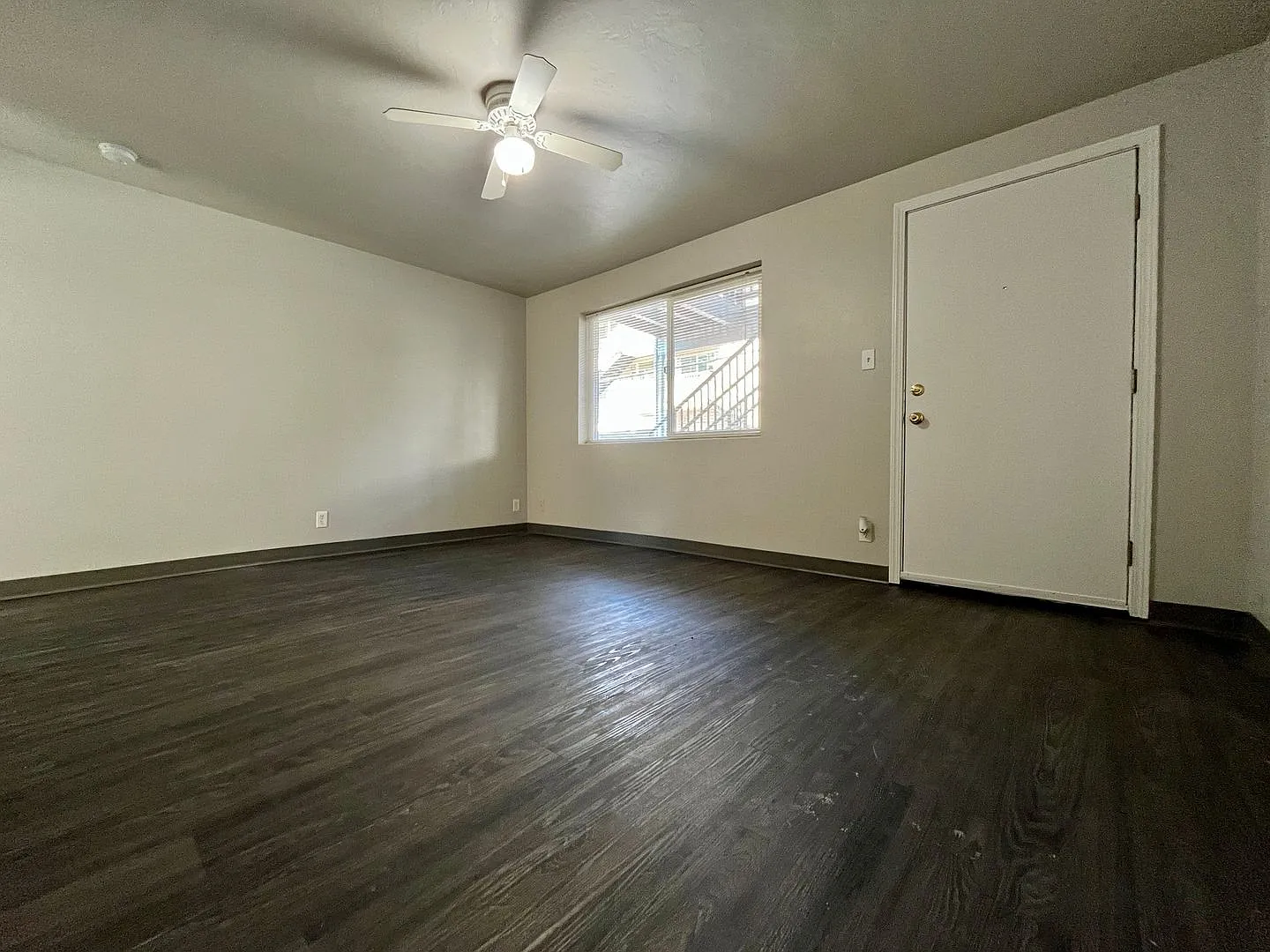 (DUP) Studio Apartment - Close to Campus — Photo 4