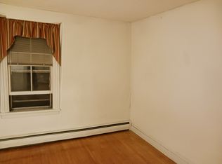 7 Commercial St #2, Belfast, ME 04915
