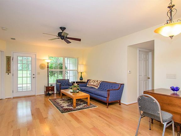 2nd image of 2796 S Knightsbridge Cir