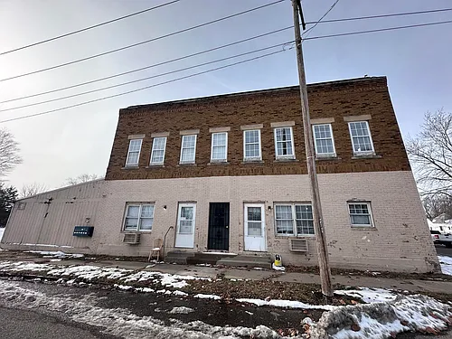30-103 Illinois St Photo 1