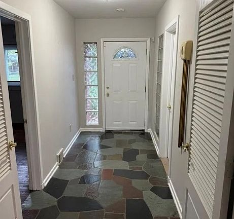 2nd image of 18171 Kilbirnie Ave