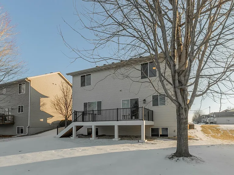 1760 Wyndam Dr — Photo 43
