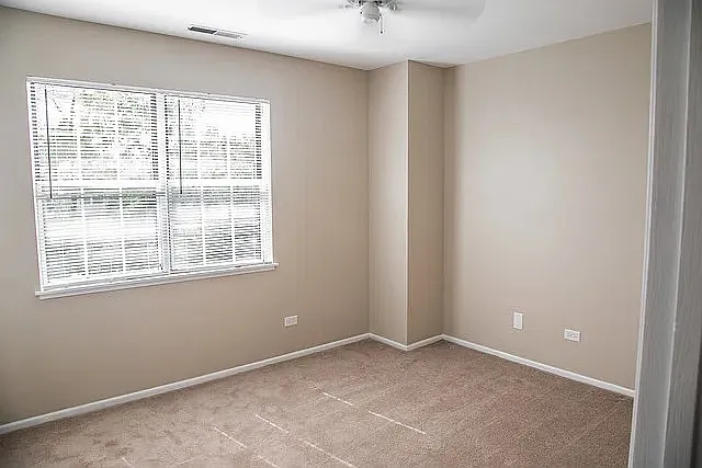 460 Meadow Hill Ln — Photo 6