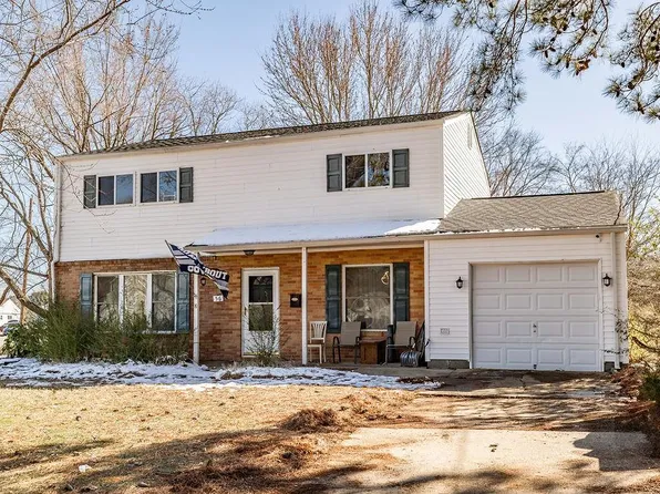 56 Banister Dr, Hampton, VA 23666