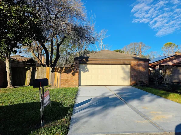 1912 Tremont Ct, Rosenberg, TX 77471