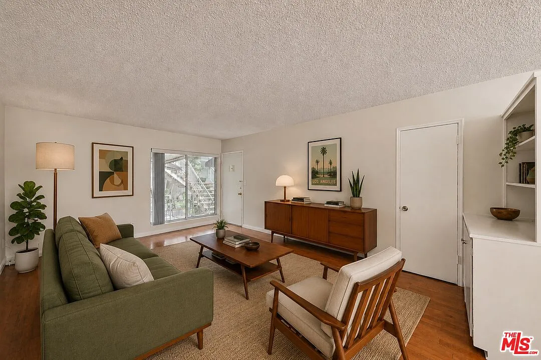 1 bed, 1.0 bath, 750 sqft, $2,350 — Photo 3