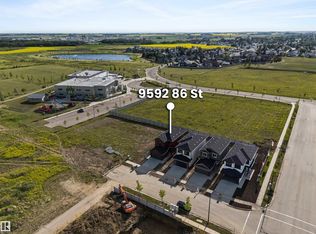 9592 86th St, Morinville, AB T8R1V1