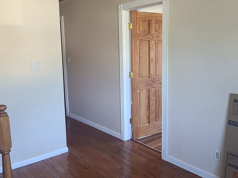 702 Sterling St — Photo 6