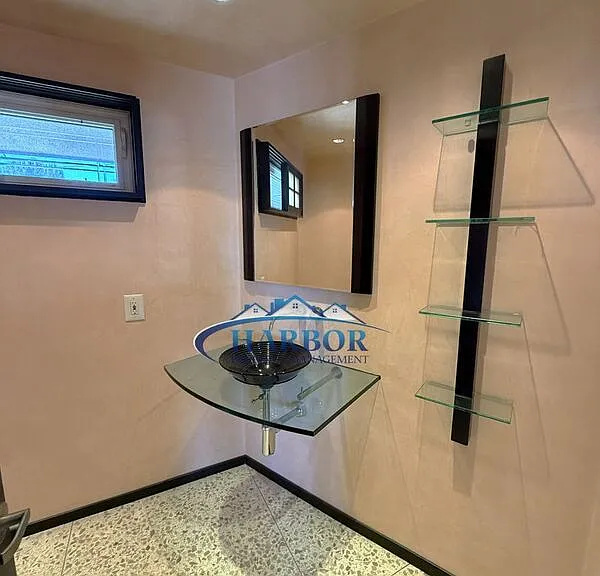 2315 Sparta Dr — Photo 5