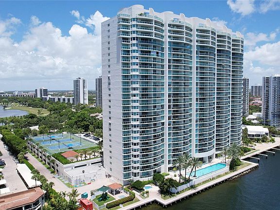 2nd image of 20201 E Country Club Dr APT 510