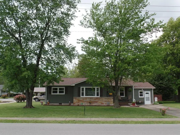 621 S Capitol St, Harrisburg, IL 62946