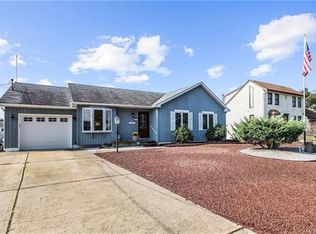 11 Parkers Pt, Lacey Township, NJ 08731