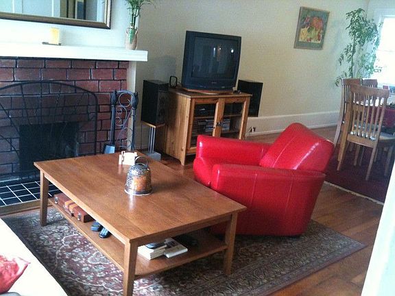 2nd image of 386 Teddy Ave