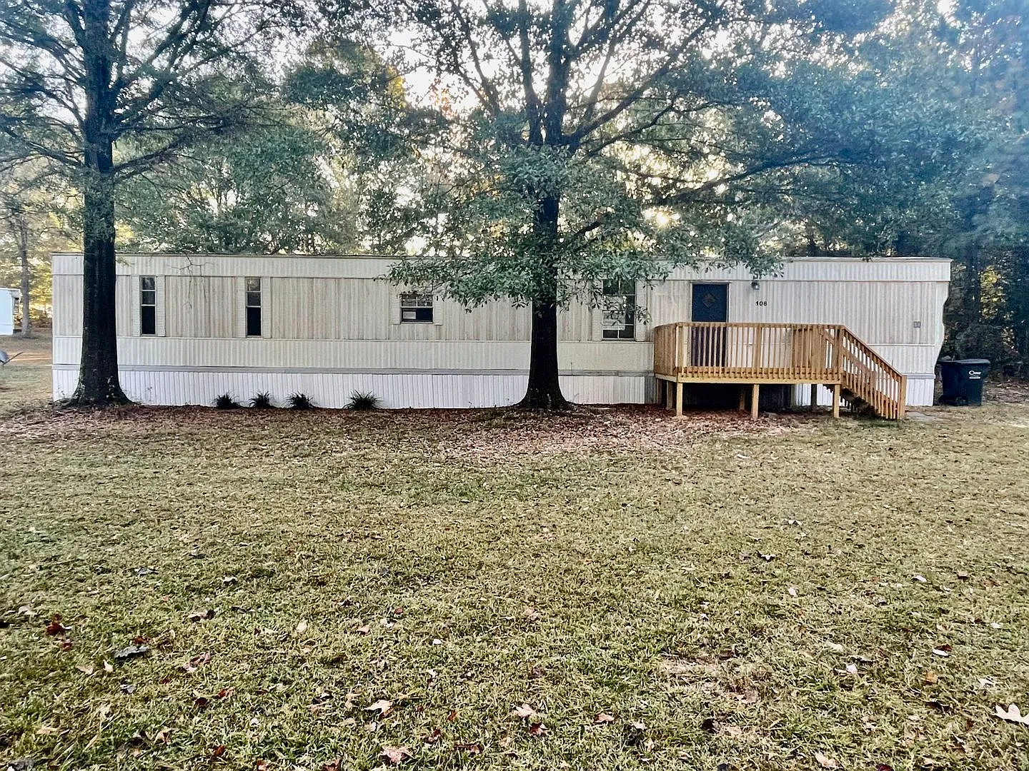 Adorable 2 bedroom 2 bath Trailer Home located in Dallas . Off Rachford Rd — Photo 2