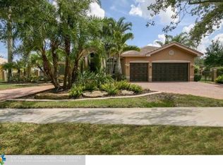 10486 Canterbury Ct, Davie, FL 33328