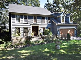 5N827 Timber Trl, Saint Charles, IL 60175