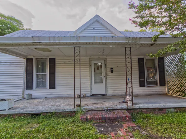 900 Aycock St S, Wilson, NC 27893