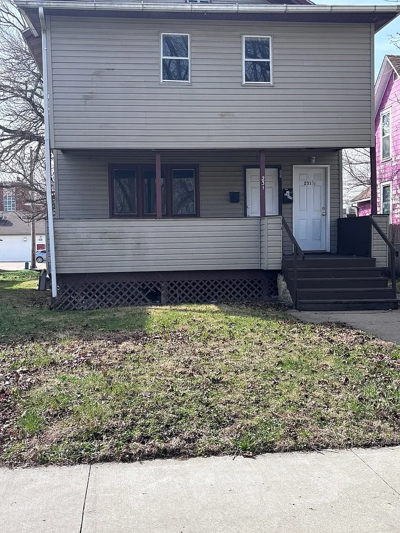 231 3rd Ave S photo 1