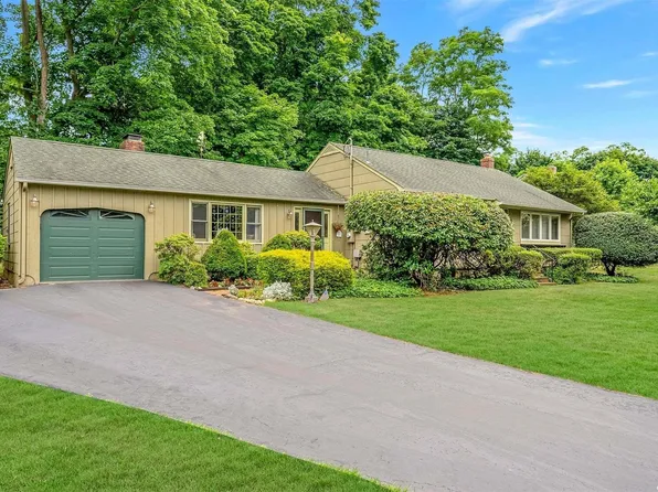 17 Lower Rocky Point Road, Miller Place, NY 11764