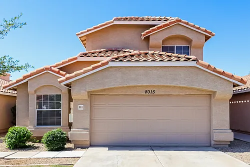 8015 W Laurel Ln Photo 1