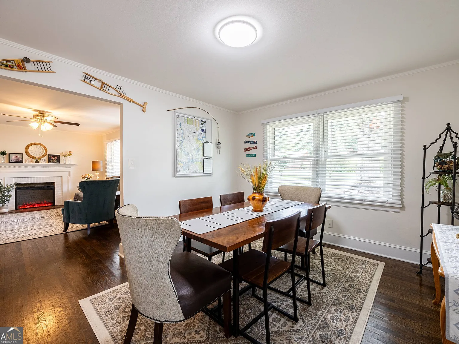 2 bed, 1.0 bath, 1179 sqft, $1,400 — Photo 2