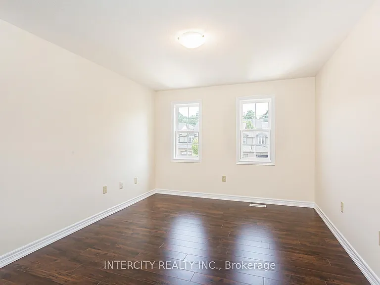 258 McMeeken Dr — Photo 25