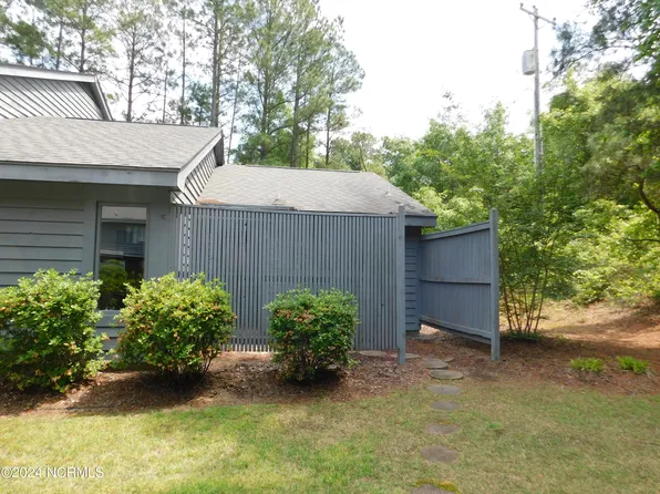 404 Sherbrooke Circle, Laurinburg, NC 28352