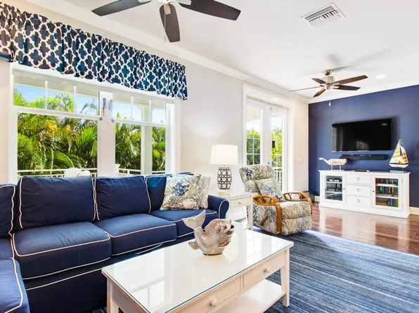305 64th St, Bradenton Beach, FL