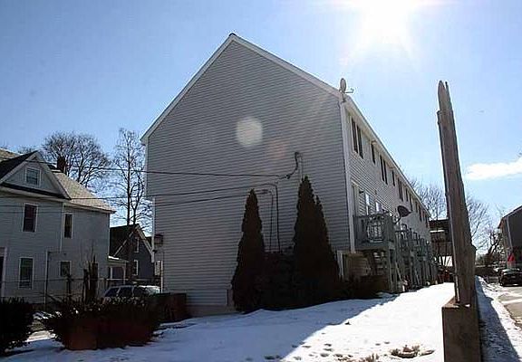3rd image of 446 Westford St APT 2