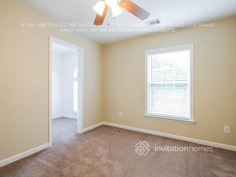 4392 Walforde Blvd — Photo 15