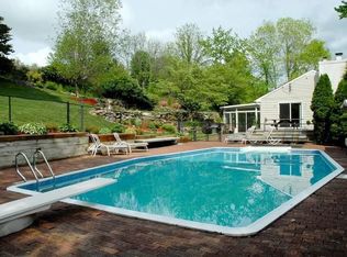 18 N Gate Rd, Carmel, NY 10512