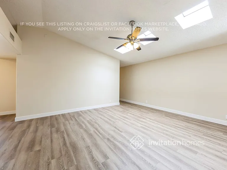 11134 N 82nd Dr — Photo 5
