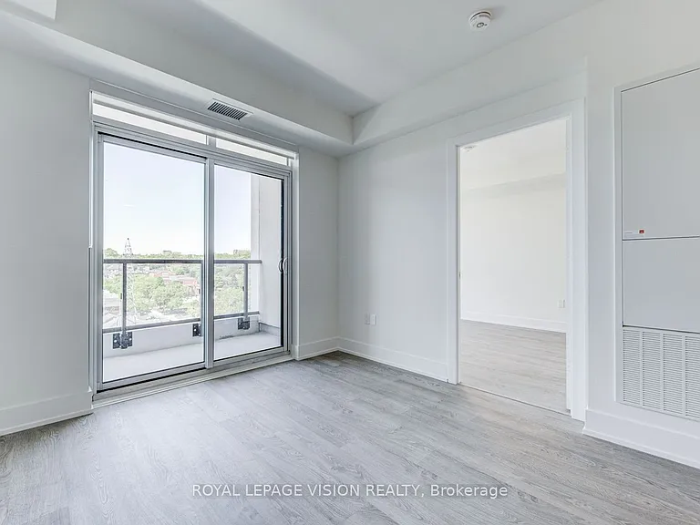 858 Dupont St #723 — Photo 15