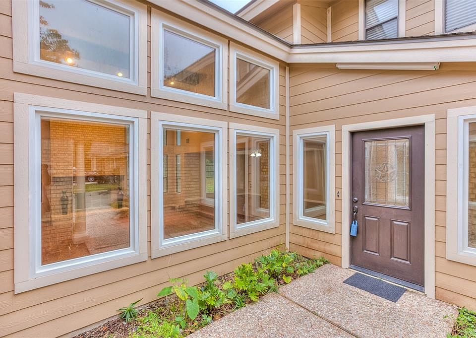 1st image of 1807 Green Briar Dr