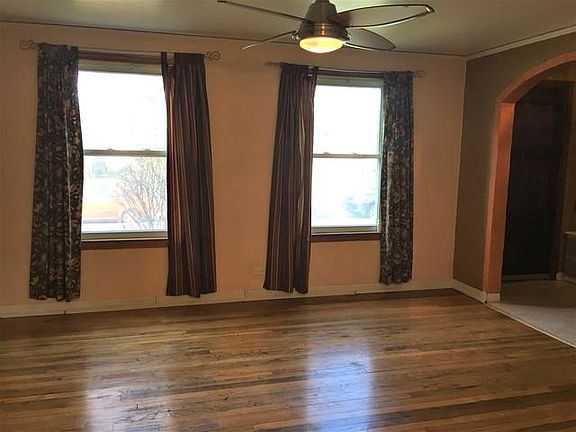 5th image of 3403 S 58th Ave