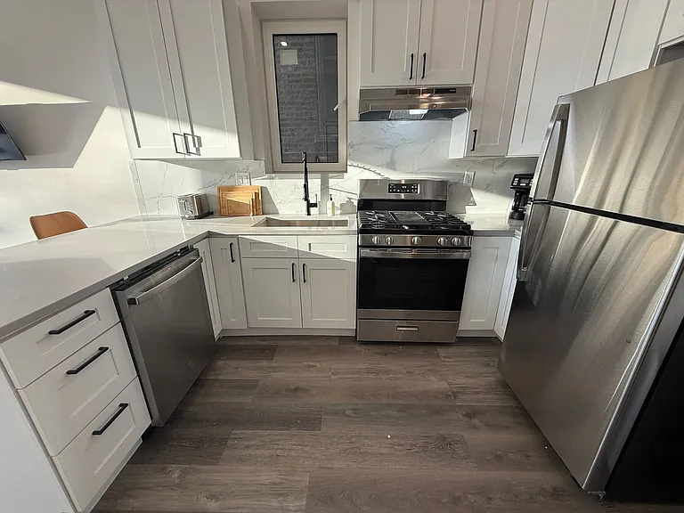 1635 S California Ave — Photo 39