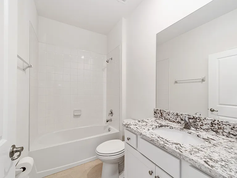 4665 NW 51st Terrace Rd — Photo 28