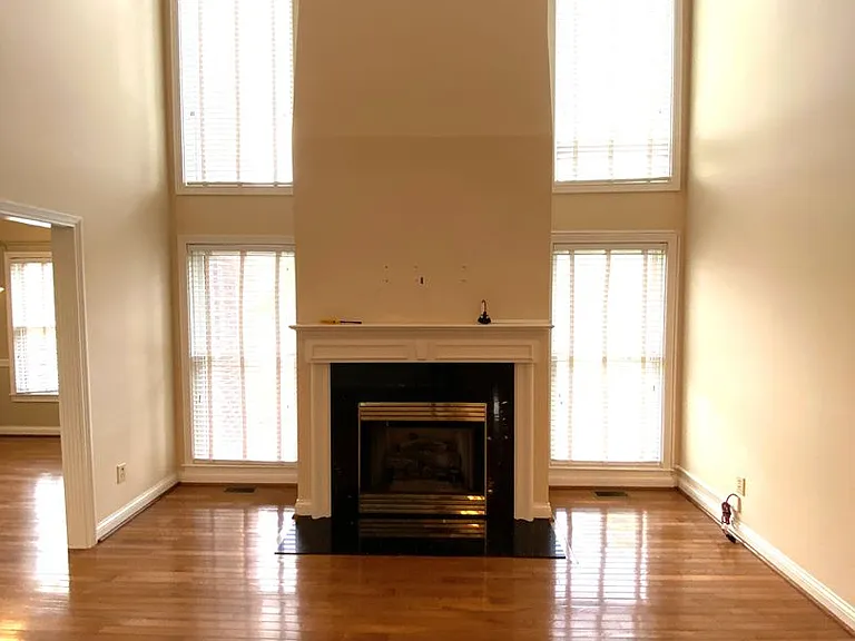 4224 Evergreen Dr — Photo 5