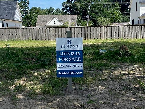 4th image of 235 Woodmere Ave