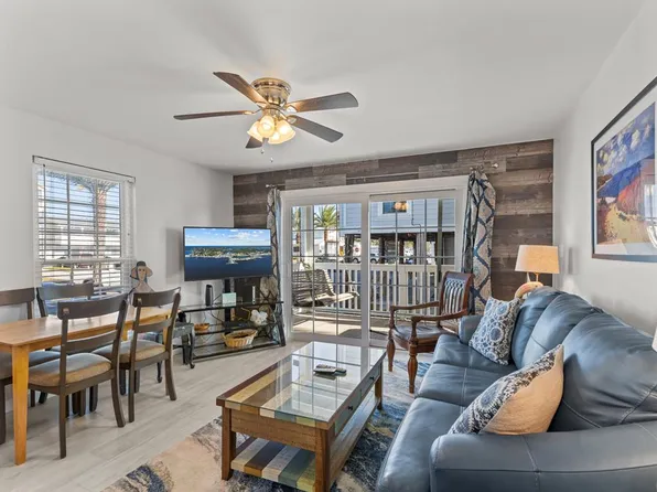 550 1st St UNIT 101, Cedar Key, FL 32625