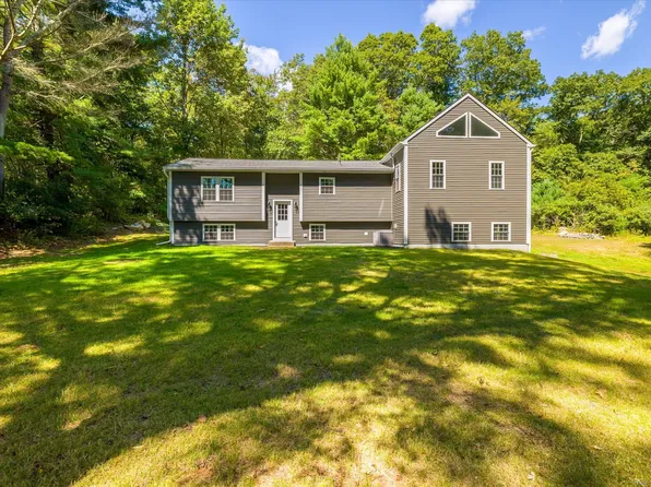 84 Aspinock Road, Putnam, CT 06260