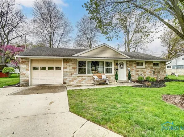 213 Degroff Ave, Archbold, OH 43502