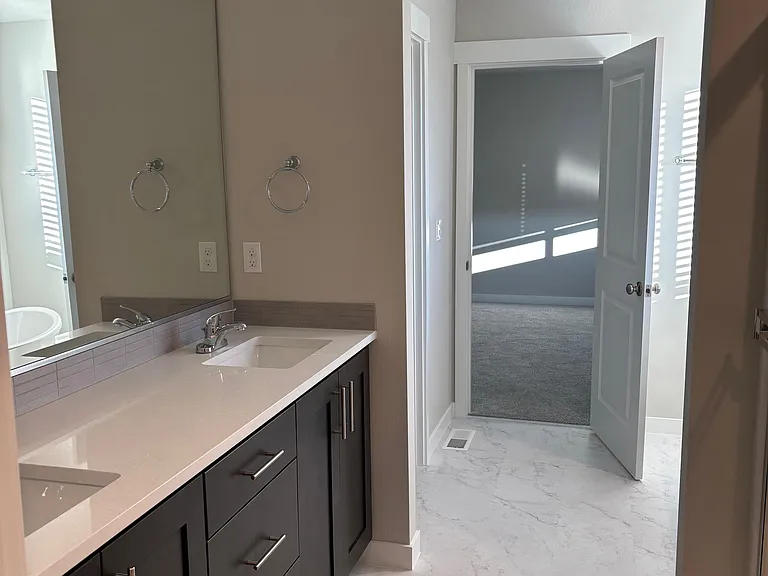 16706 SE Smith Rock St — Photo 6
